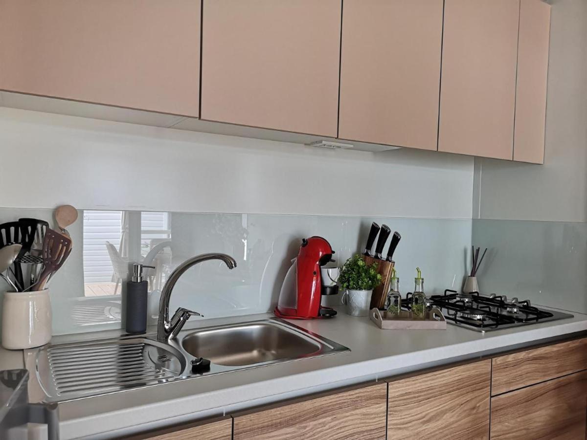 J & R Mobile Homes Biograd Na Moru Luaran gambar