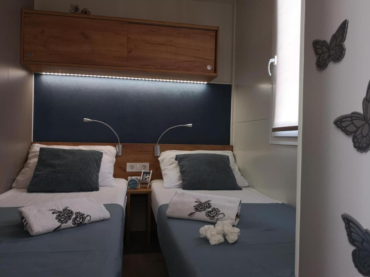 J & R Mobile Homes Biograd Na Moru Luaran gambar