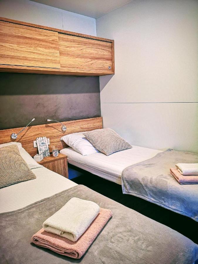 J & R Mobile Homes Biograd Na Moru Luaran gambar